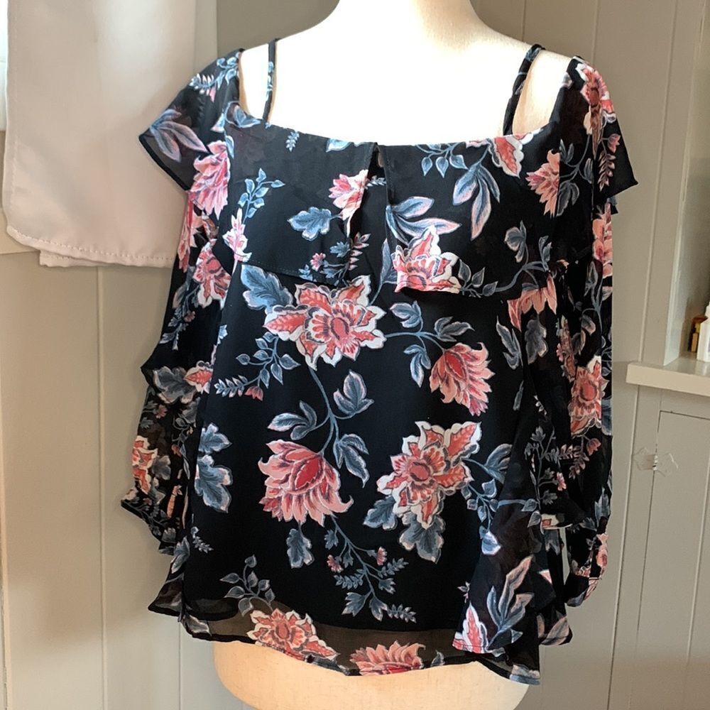Olivaceous cold shoulder sheer ruffle blouse sz small